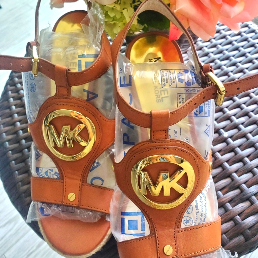 MK sandals